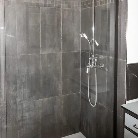 Le Mimosa - Calm - Spacious - 200m From The Sea - Parking Apartment *