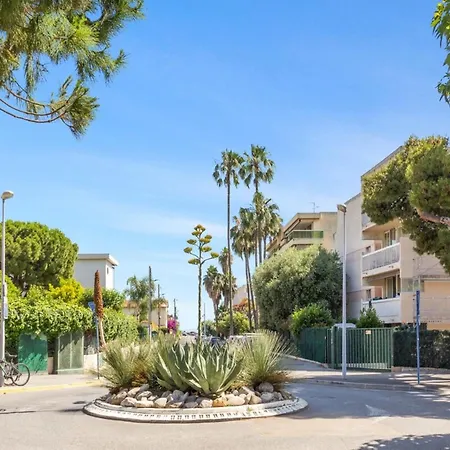 Apartment Le Mimosa - Calm - Spacious - 200m From The Sea - Parking