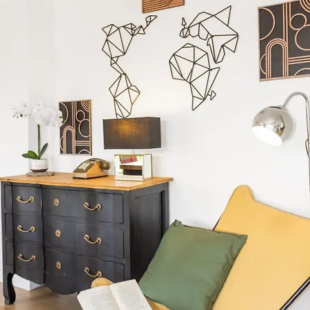 Le Mimosa - Calm - Spacious - 200m From The Sea - Parking Apartment *