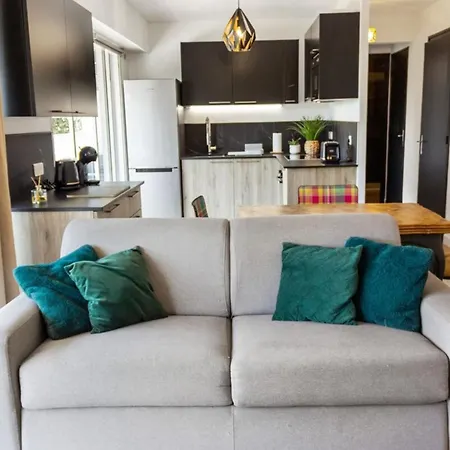 Le Mimosa - Calm - Spacious - 200m From The Sea - Parking Apartment *