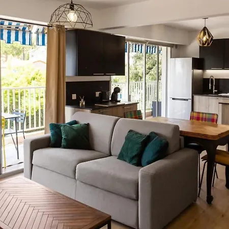 Le Mimosa - Calm - Spacious - 200m From The Sea - Parking Apartment *